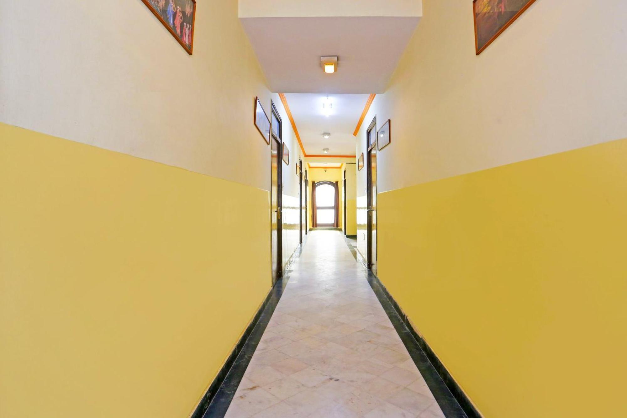 Super Collection O Bani Park Near Collectorate Circle Formerly Anuja Palace 자이푸르 외부 사진
